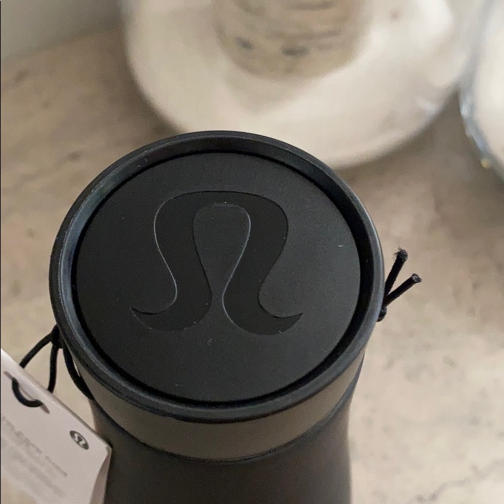 Lululemon Stay Hot Keep Cold Bottle. 19 Oz. - Picture 6 of 6